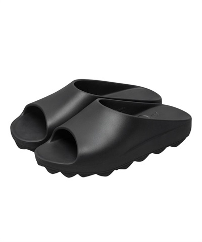 LUX-2（AIR STUDDED SOLER)(BLACK /BLACK-23)